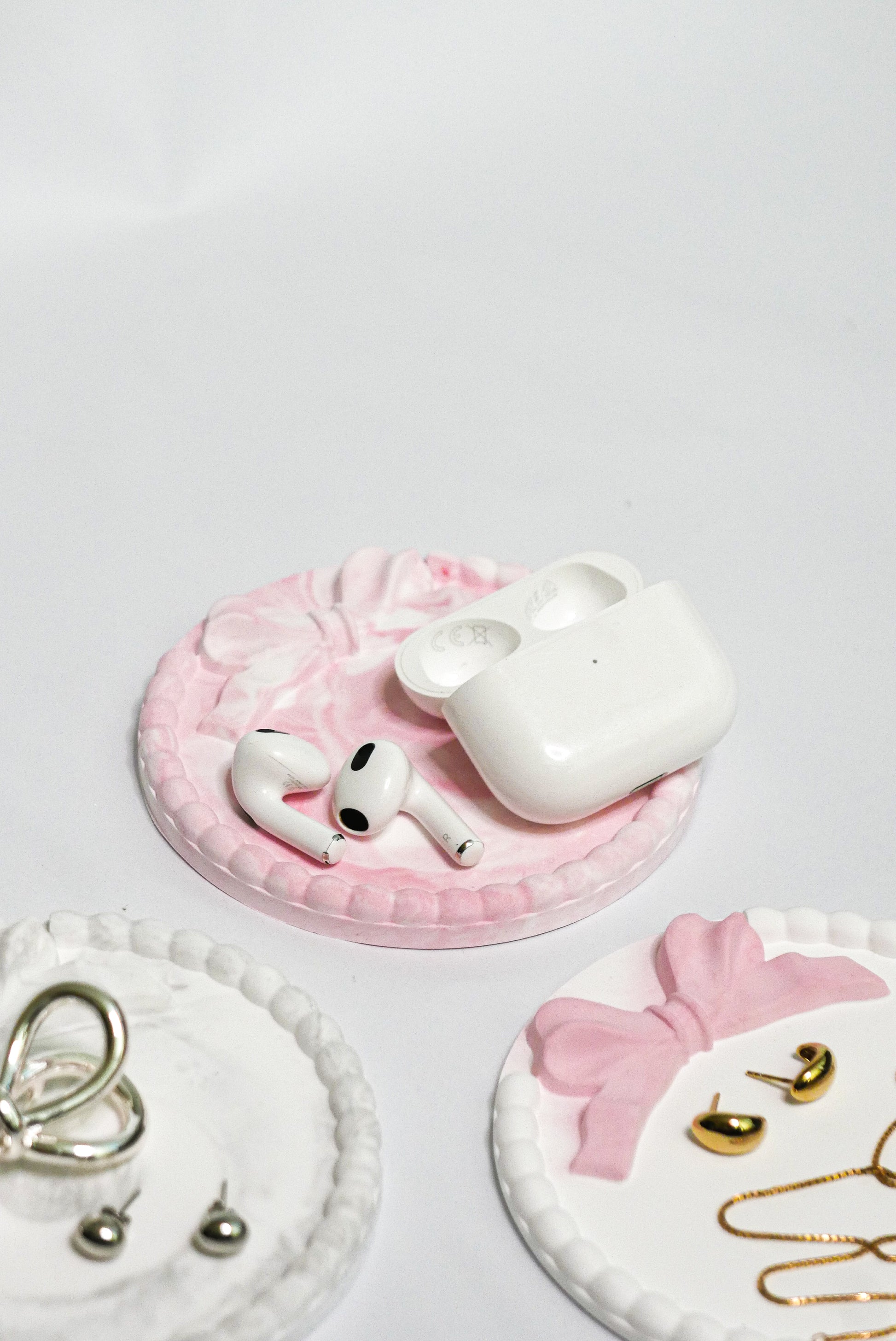 Round Bow Trinket Tray
